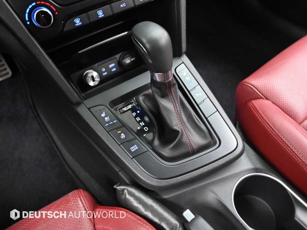 HYUNDAI Avante - Vista 9