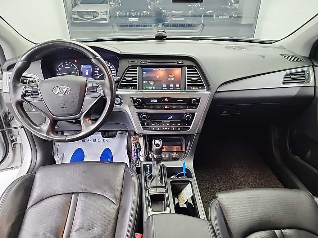 HYUNDAI Sonata - Vista 7