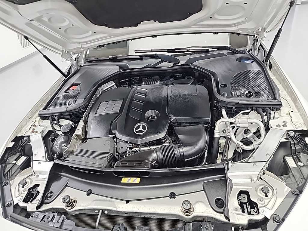 Mercedes Benz CLS Class - Vista 5