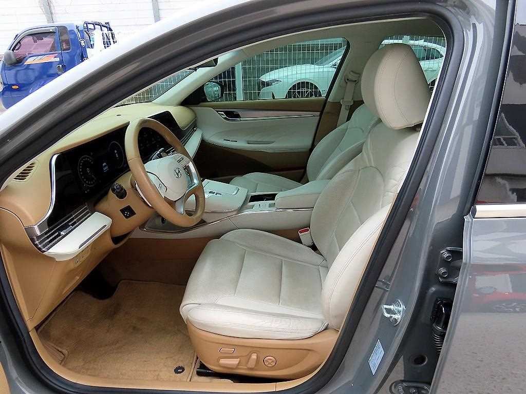 HYUNDAI Grandeur - Vista 5