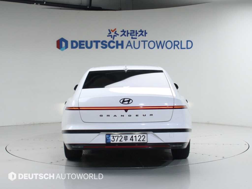 HYUNDAI Grandeur - Vista 4