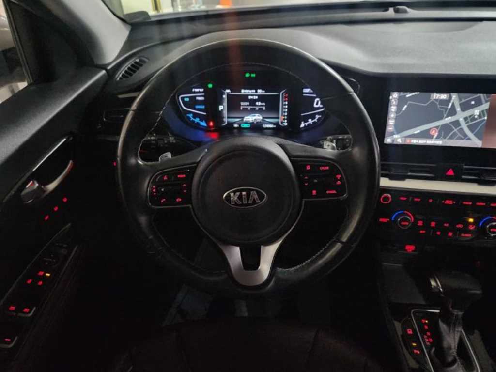 KIA Niro - Vista 8