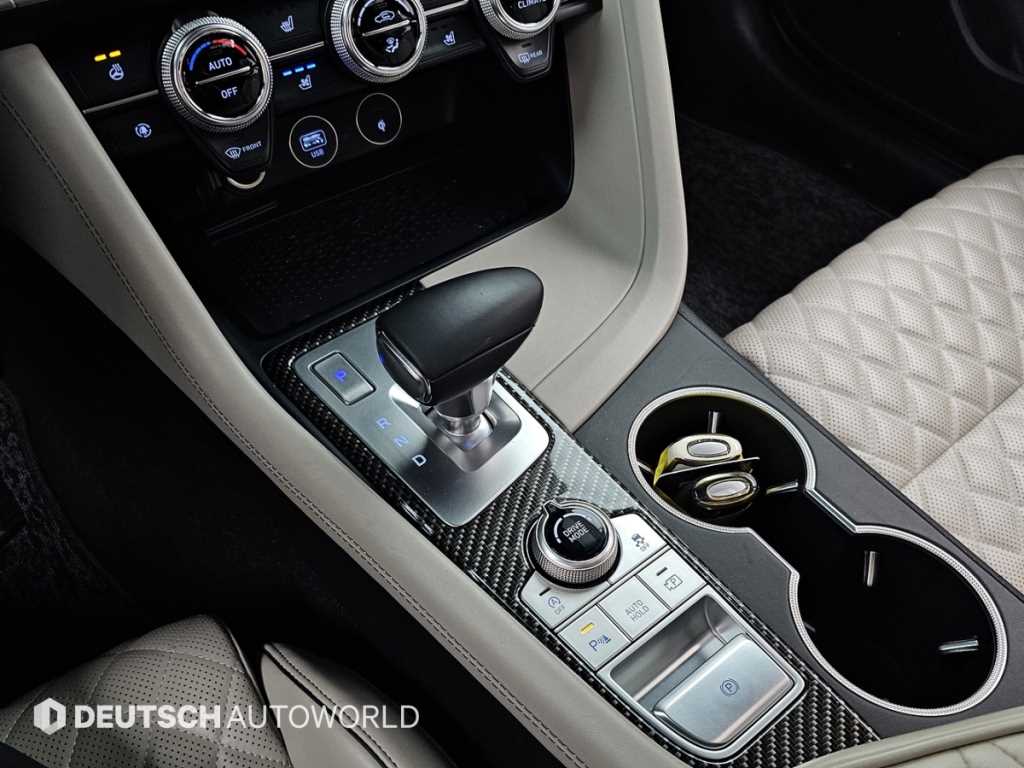 Genesis G70 - Vista 9