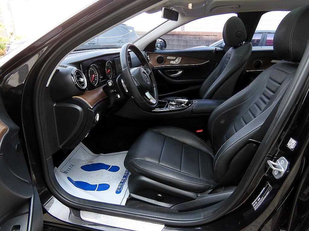 Mercedes Benz E class - Vista 5