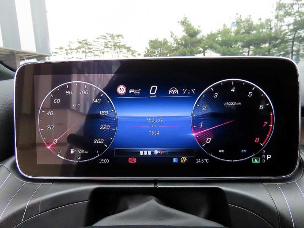 Mercedes Benz C Class - Vista 9