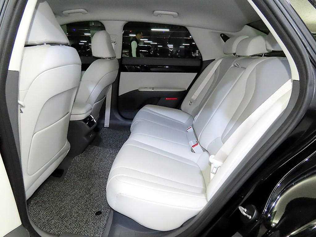 HYUNDAI Grandeur - Vista 7