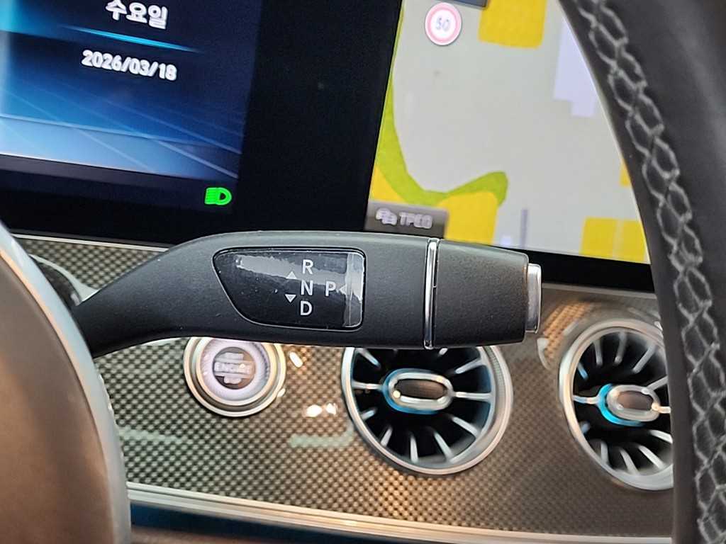 Mercedes Benz CLS Class - Vista 8