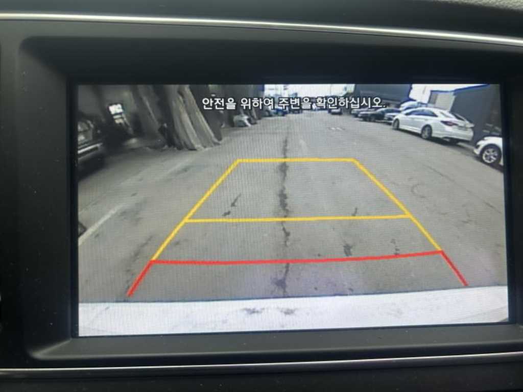 HYUNDAI Avante - Vista 9