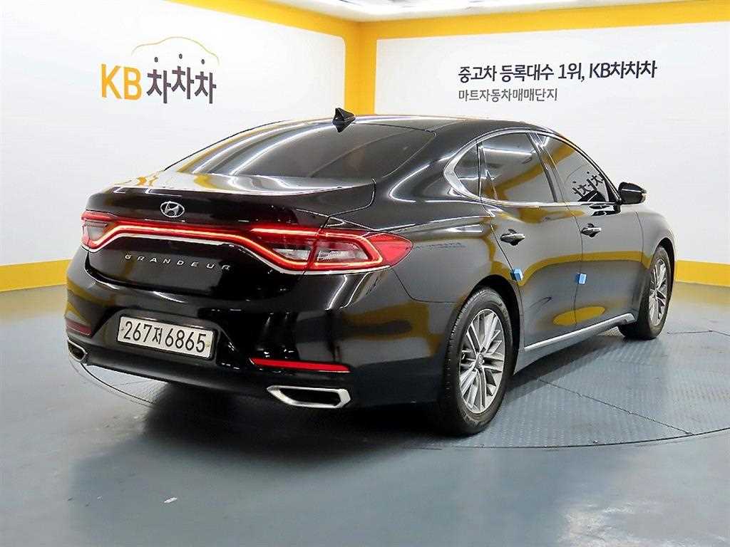 HYUNDAI Grandeur - Vista 4