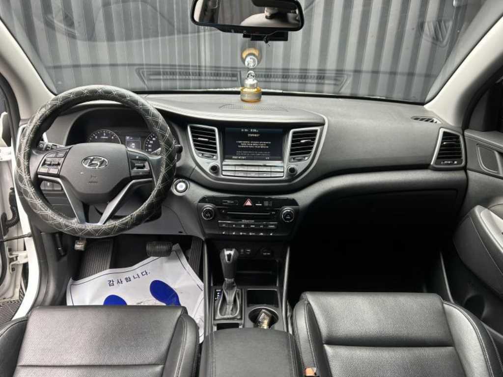 HYUNDAI Tucson - Vista 8