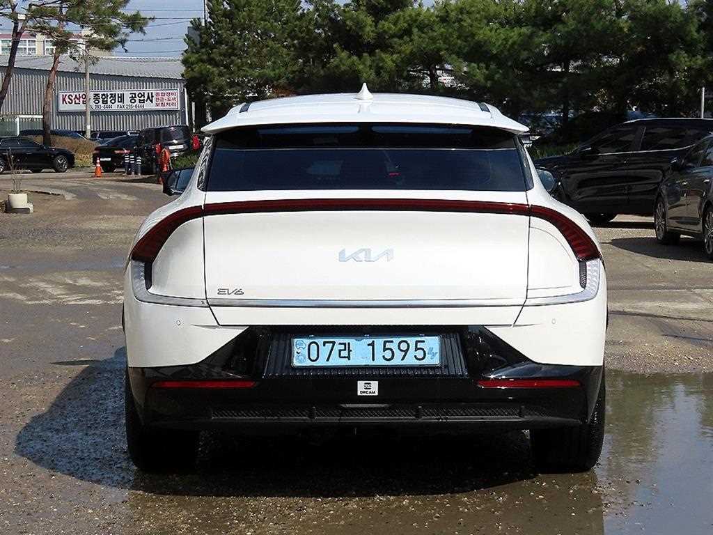 KIA EV6 - Vista 5