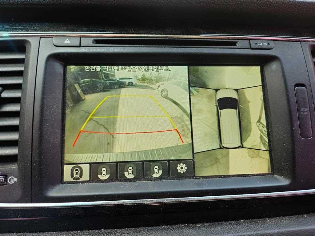 KIA Carnival - Vista 11