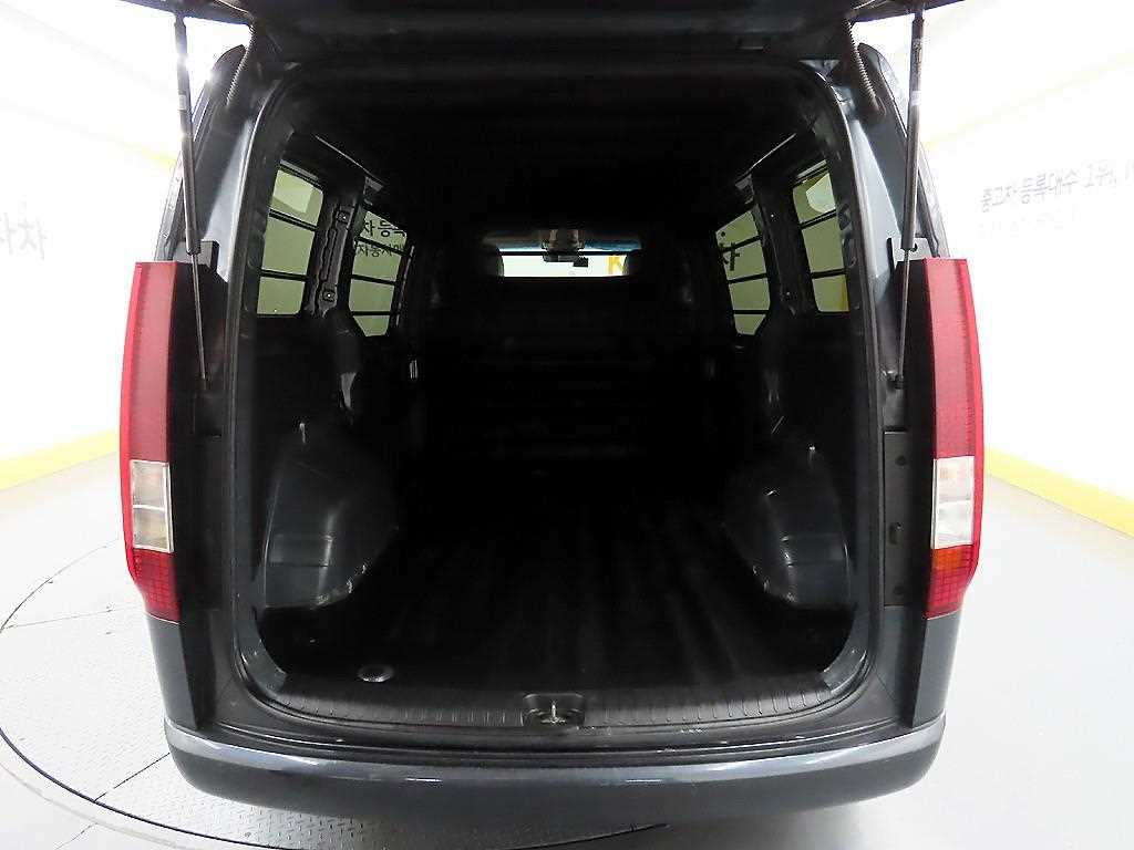 HYUNDAI Staria 2023 - Importación desde Corea - HF Imports Iquique - Foto 16