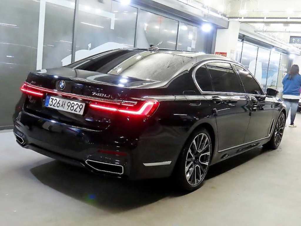 BMW 7 Series - Vista 4