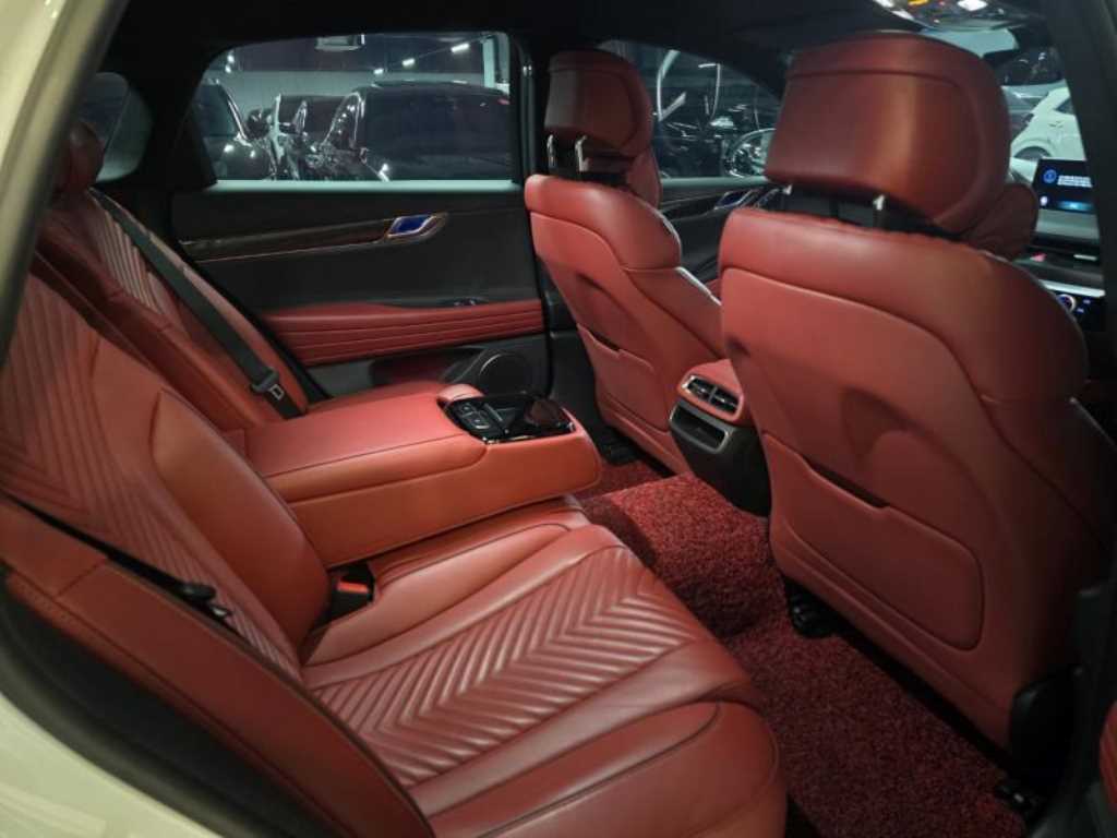 Genesis G80 - Vista 8