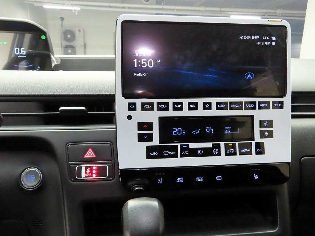 HYUNDAI Staria - Vista 9