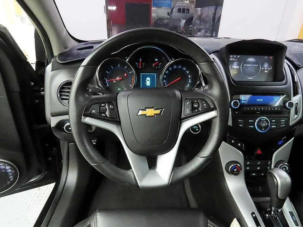 Chevrolet Cruise - Vista 9