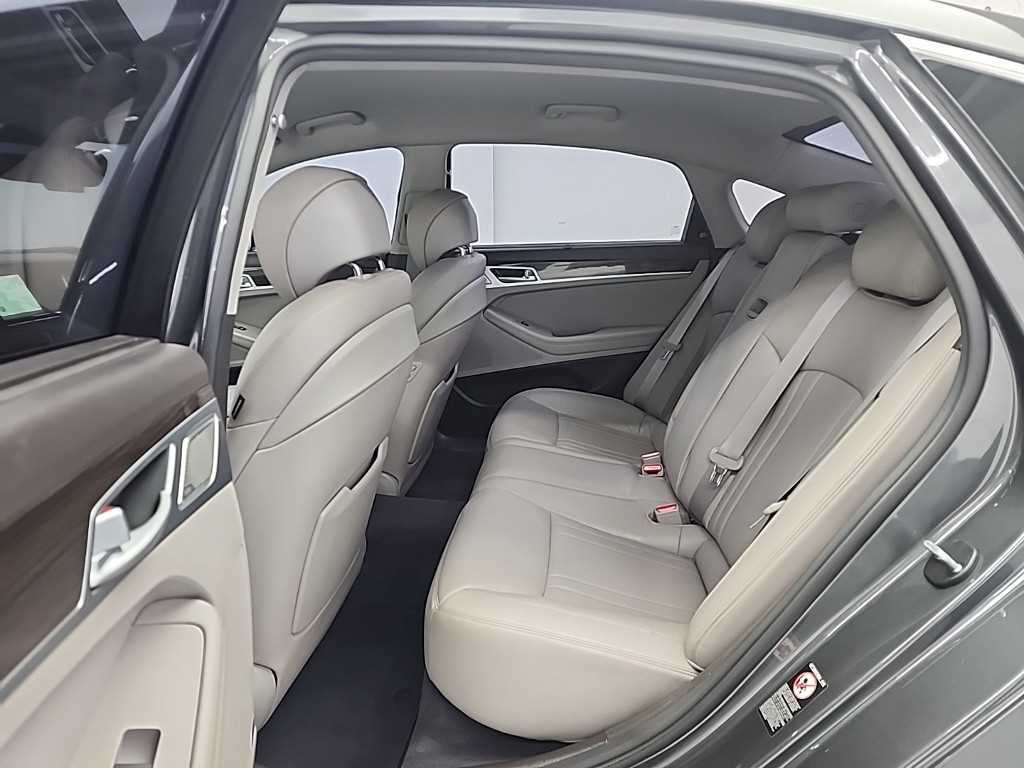 Genesis G80 - Vista 12