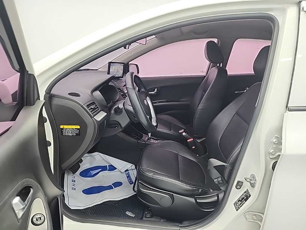 KIA Morning - Vista 11