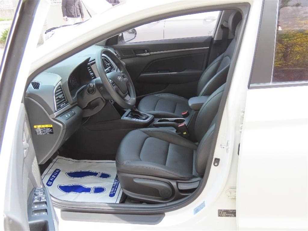 HYUNDAI Avante 2018 - Importación desde Corea - HF Imports Iquique - Foto 13