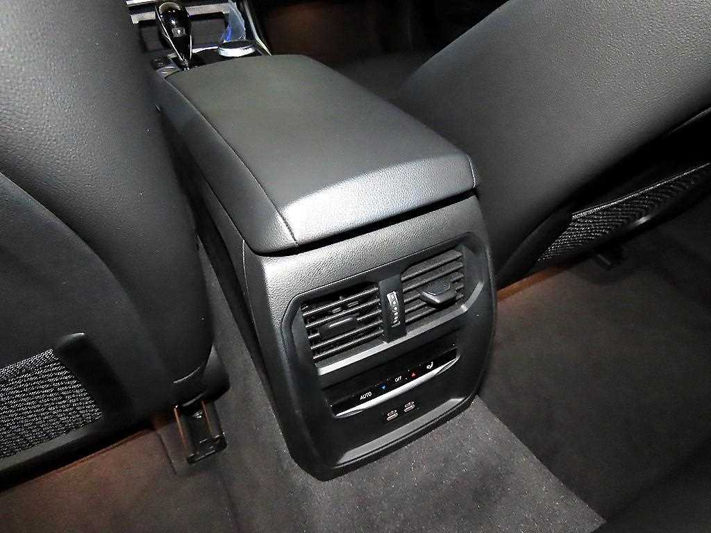 BMW 3 series 2022 Gris - Importación desde Corea - HF Imports Iquique - Foto 16