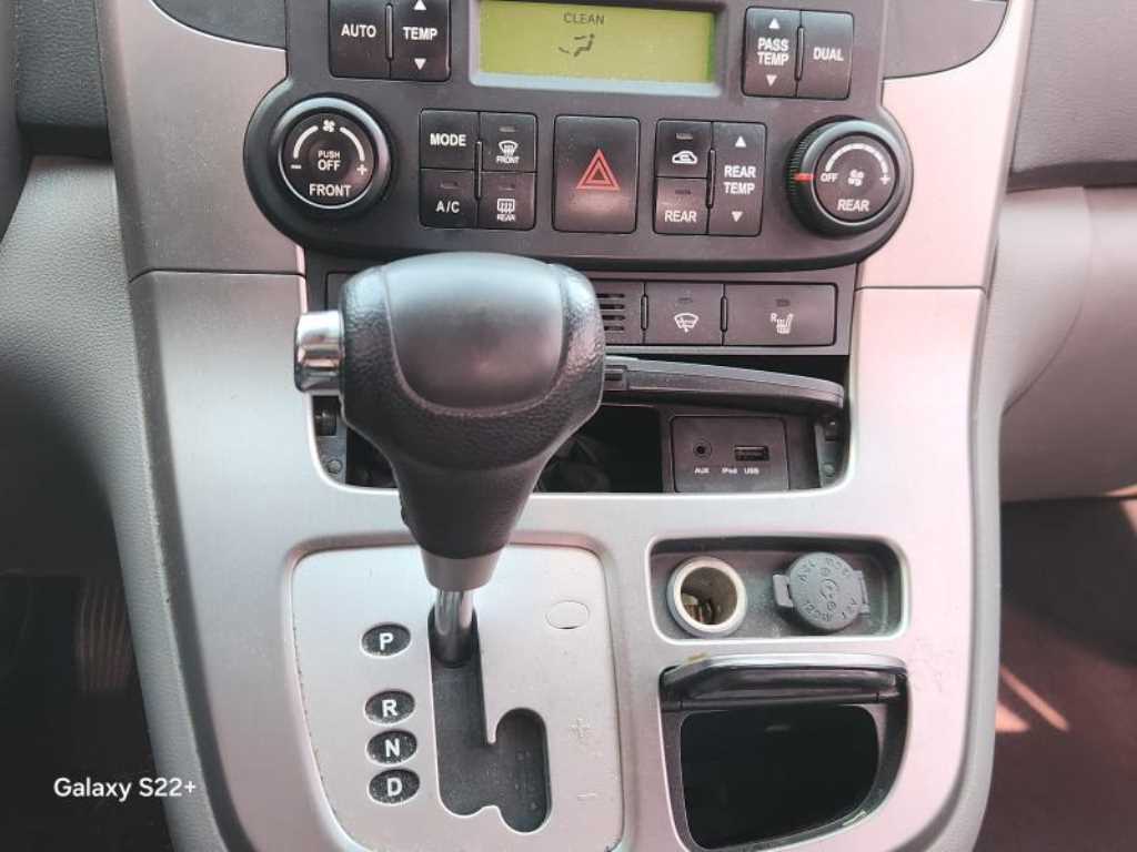 KIA Carnival - Vista 7