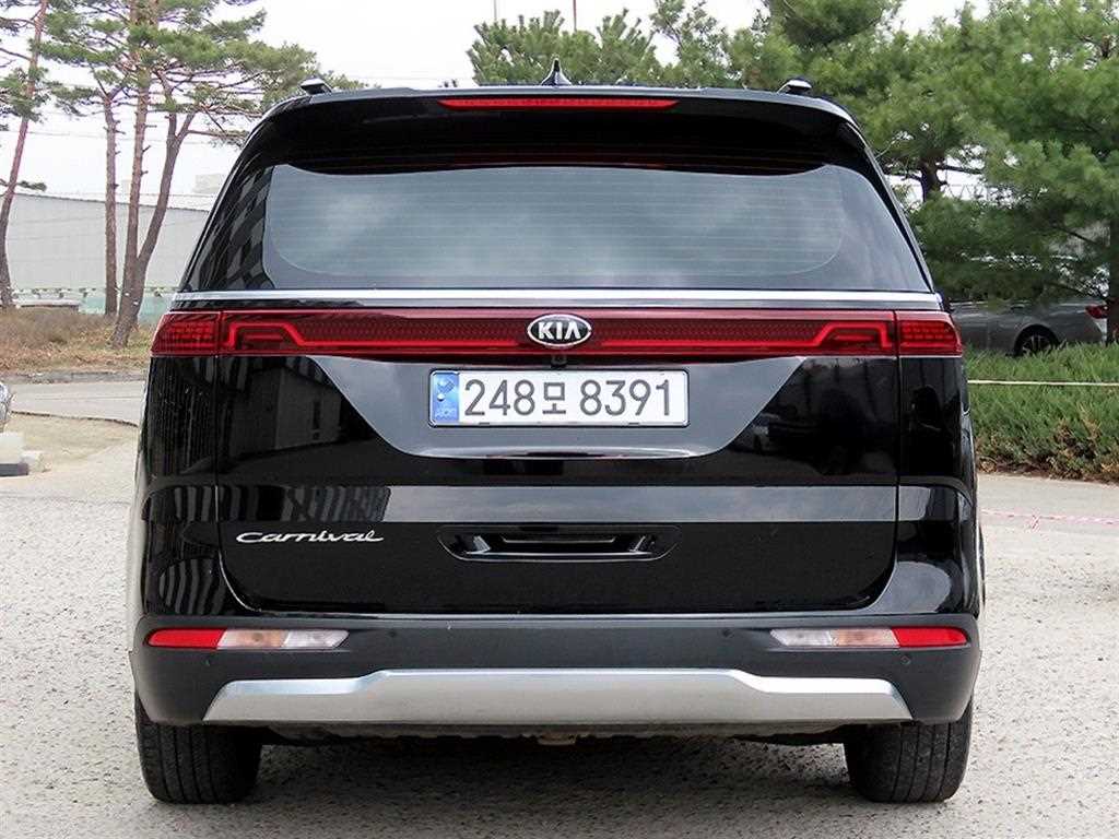 KIA Carnival - Vista 4