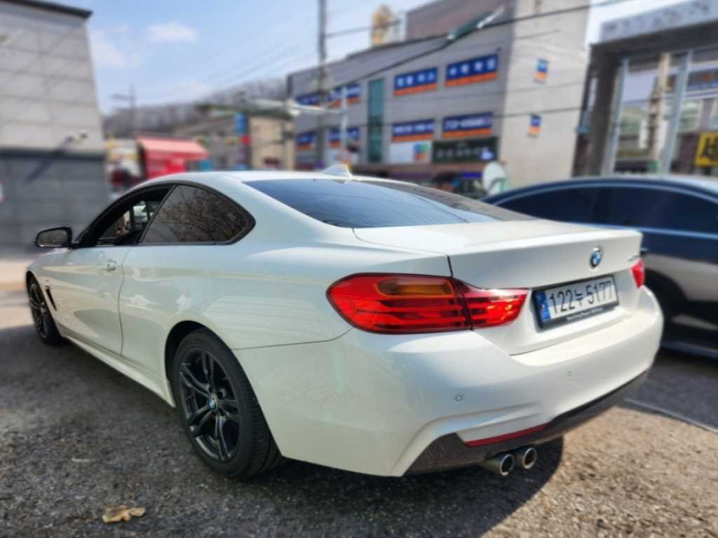 BMW 4 Series - Vista 4