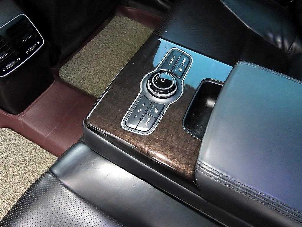 KIA K7 2013 Blanco - Importación desde Corea - HF Imports Iquique - Foto 17