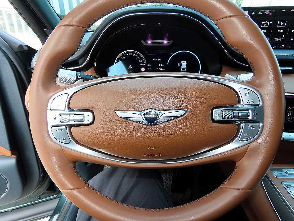 Genesis GV70 - Vista 8