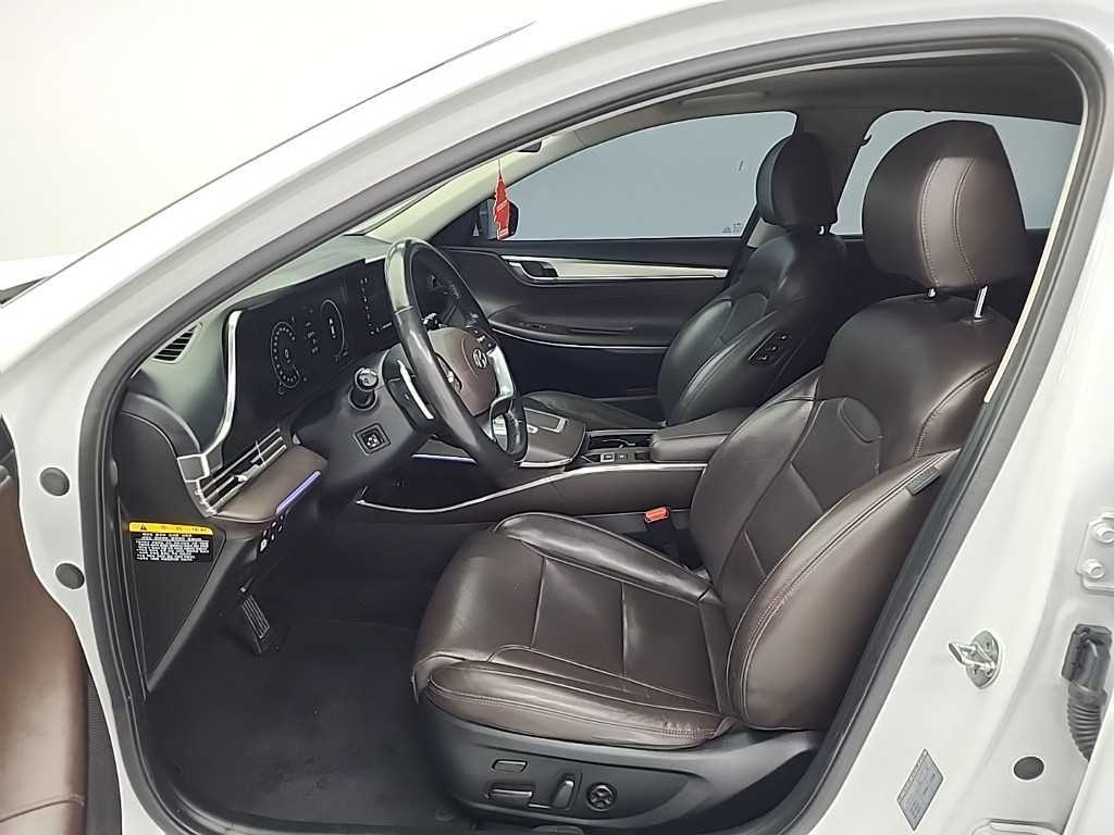 HYUNDAI Grandeur - Vista 11