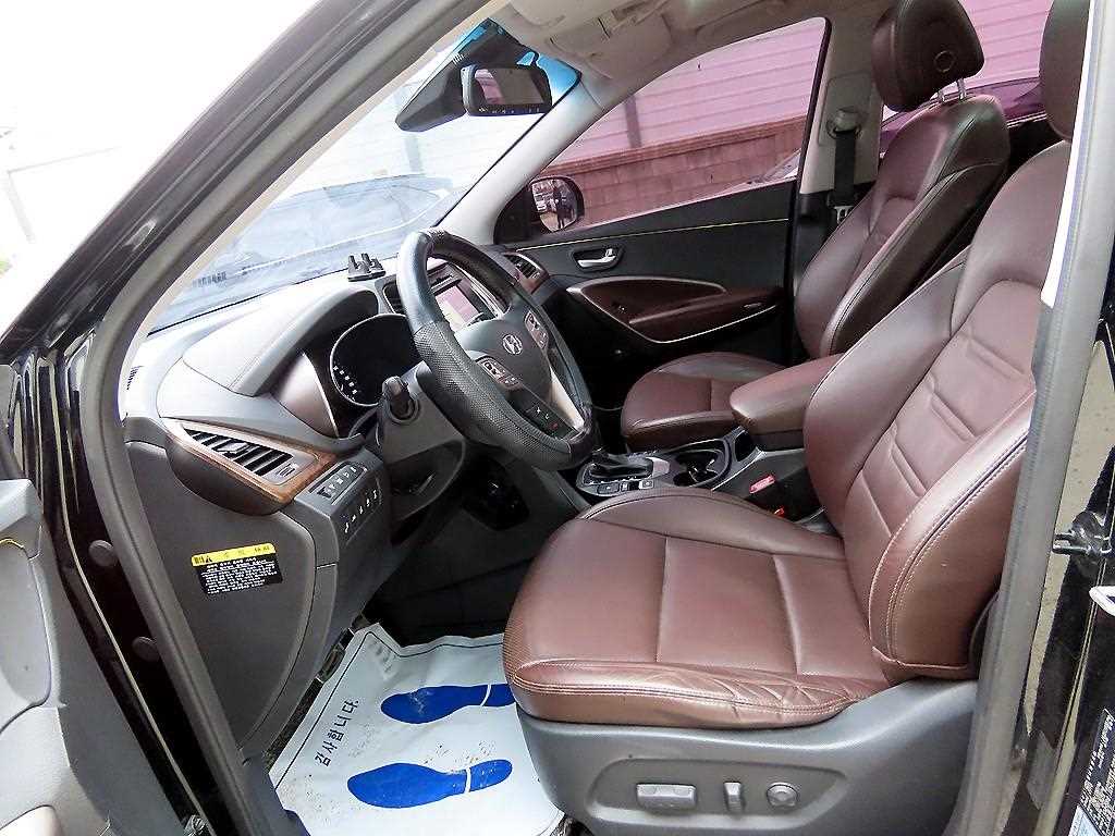 HYUNDAI Maxcruz - Vista 5