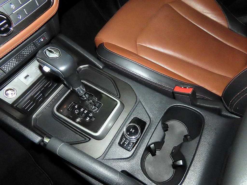 Ssangyong Rexton - Vista 12