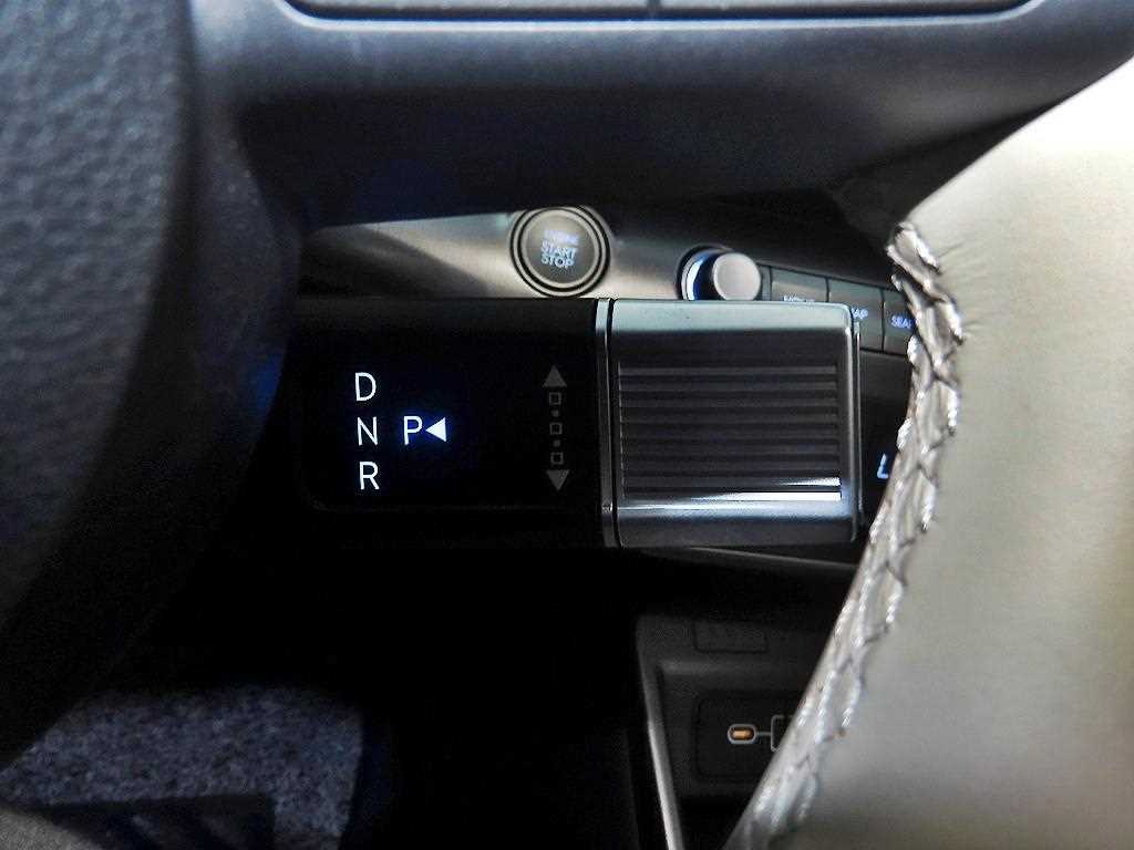 HYUNDAI Kona - Vista 12