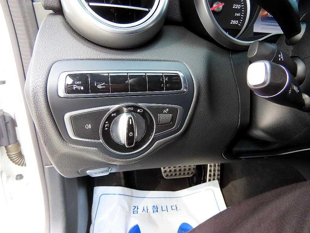 Mercedes Benz C Class 2016 Blanco - Importación desde Corea - HF Imports Iquique - Foto 13