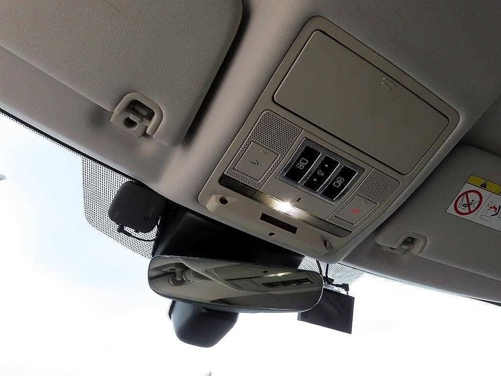 Land Rover Discovery 2018 Gris - Importación desde Corea - HF Imports Iquique - Foto 14