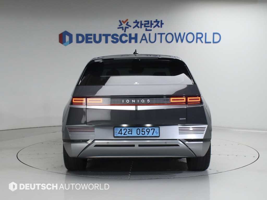 HYUNDAI Ioniq 5 - Vista 4