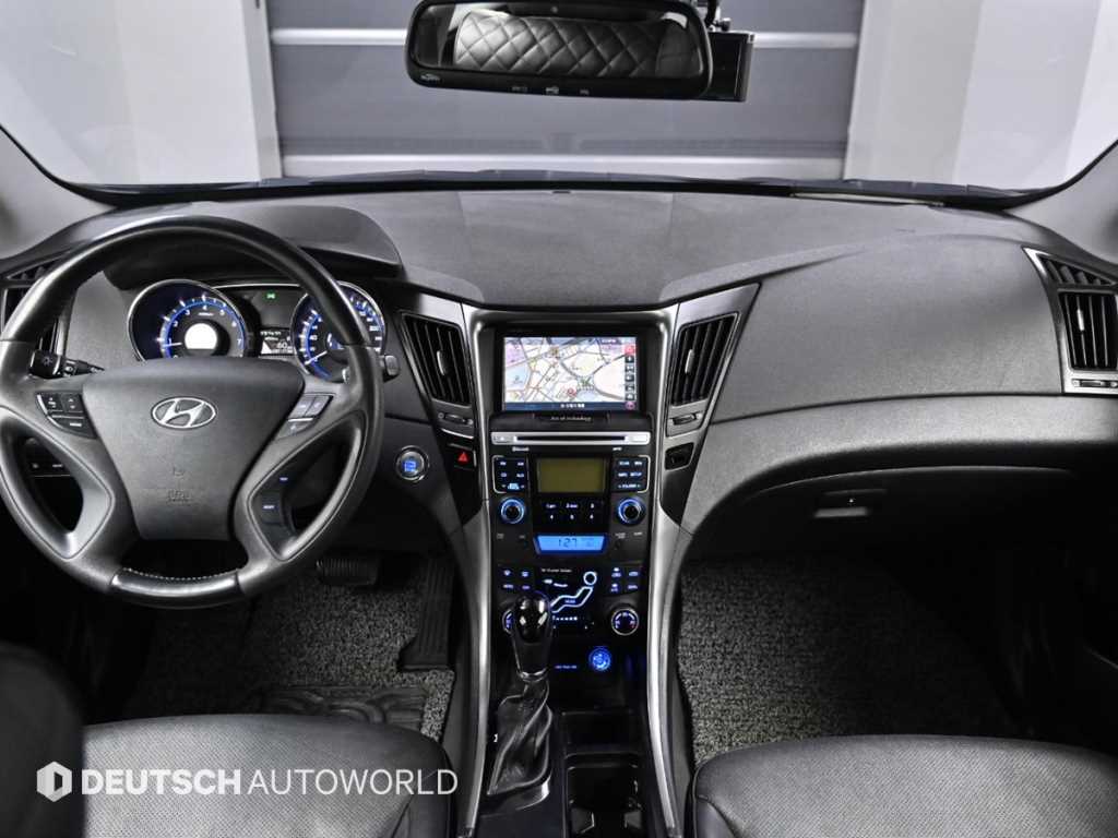 HYUNDAI Sonata - Vista 8