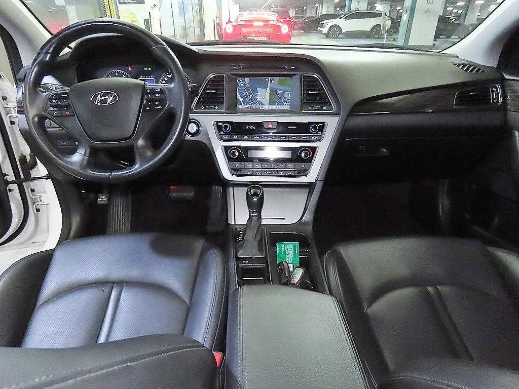 HYUNDAI Sonata - Vista 10