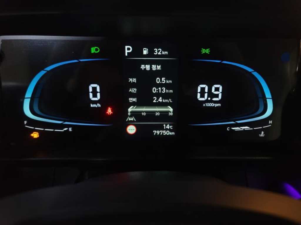 HYUNDAI Casper - Vista 9