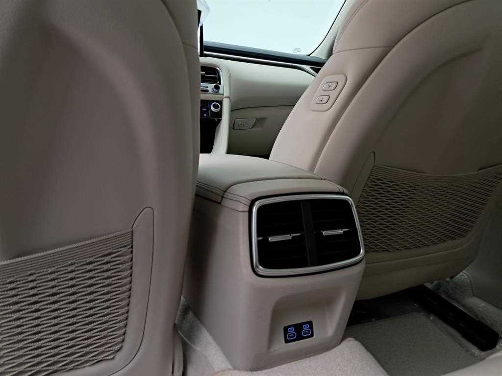 Genesis G70 2024 Blanco - Importación desde Corea - HF Imports Iquique - Foto 16