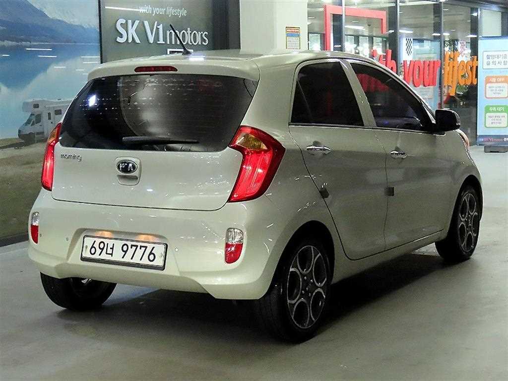 KIA Morning - Vista 4