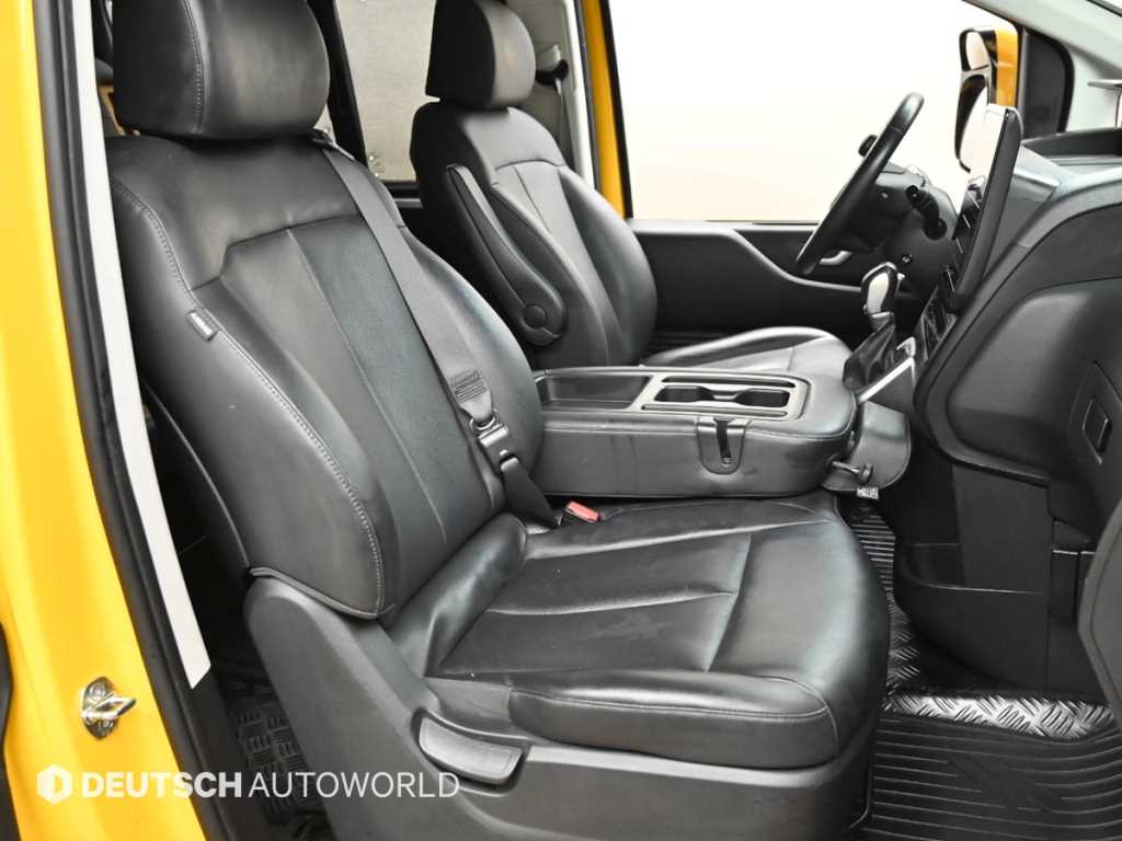 HYUNDAI Staria - Vista 10