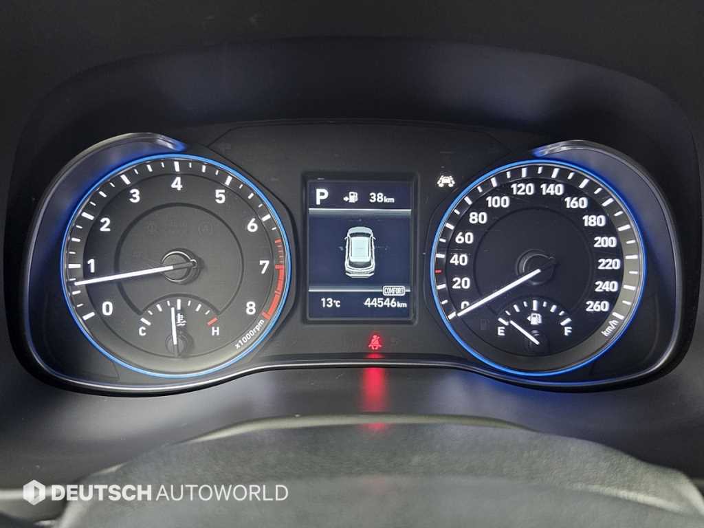 HYUNDAI Kona - Vista 8