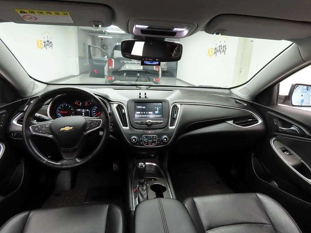 Chevrolet Malibu - Vista 7