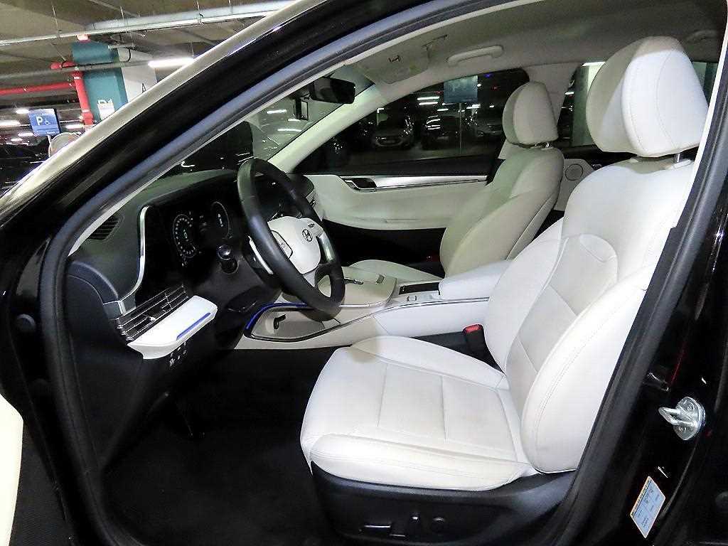 HYUNDAI Grandeur - Vista 10