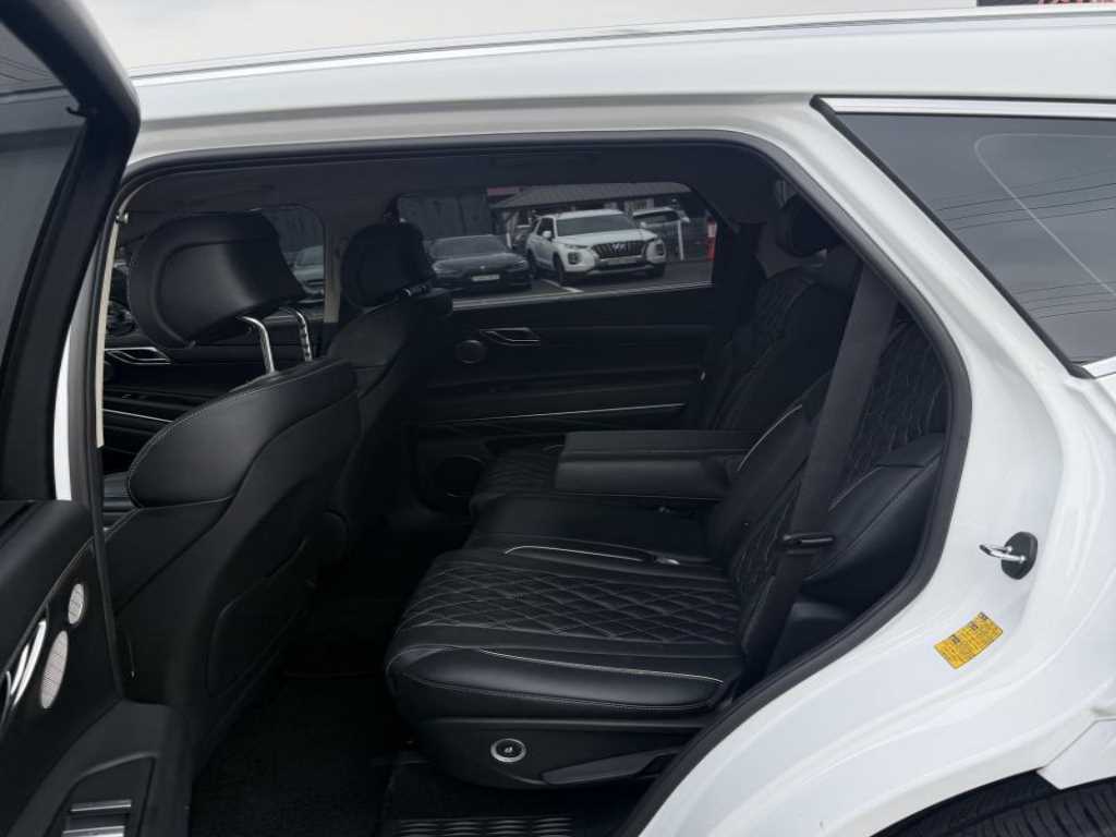 Genesis GV80 - Vista 6