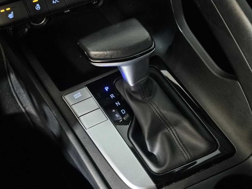 HYUNDAI Avante - Vista 11