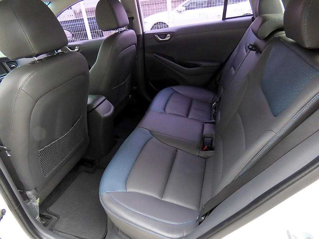 HYUNDAI Ioniq - Vista 6