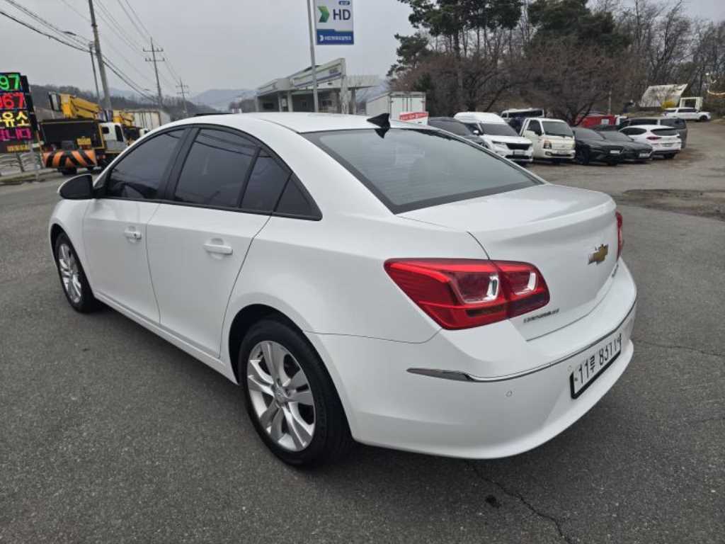 Chevrolet Cruise - Vista 5